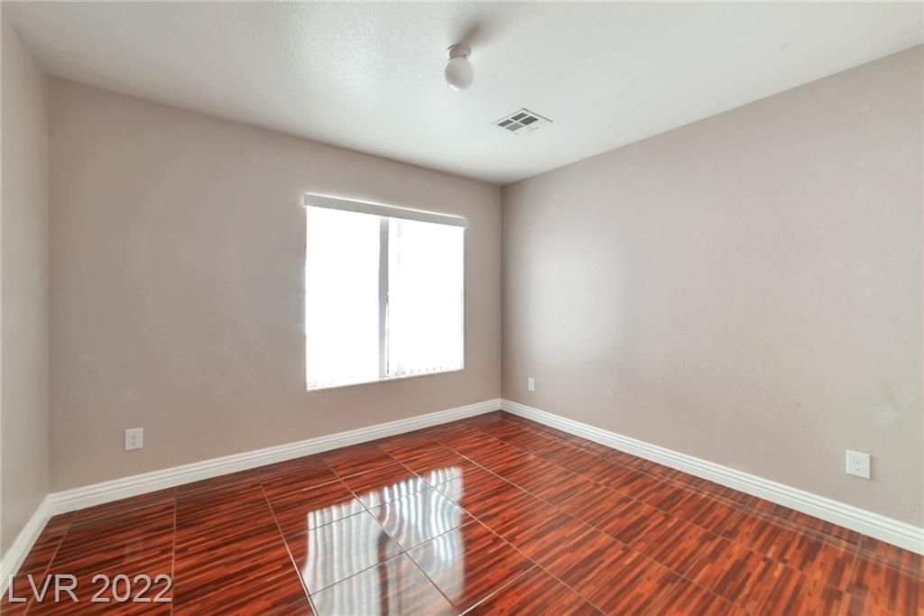 Meadow Green Ave, North Las Vegas, NV 89031