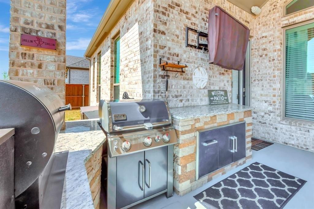 Myers Park Trl, Roanoke, TX 76262