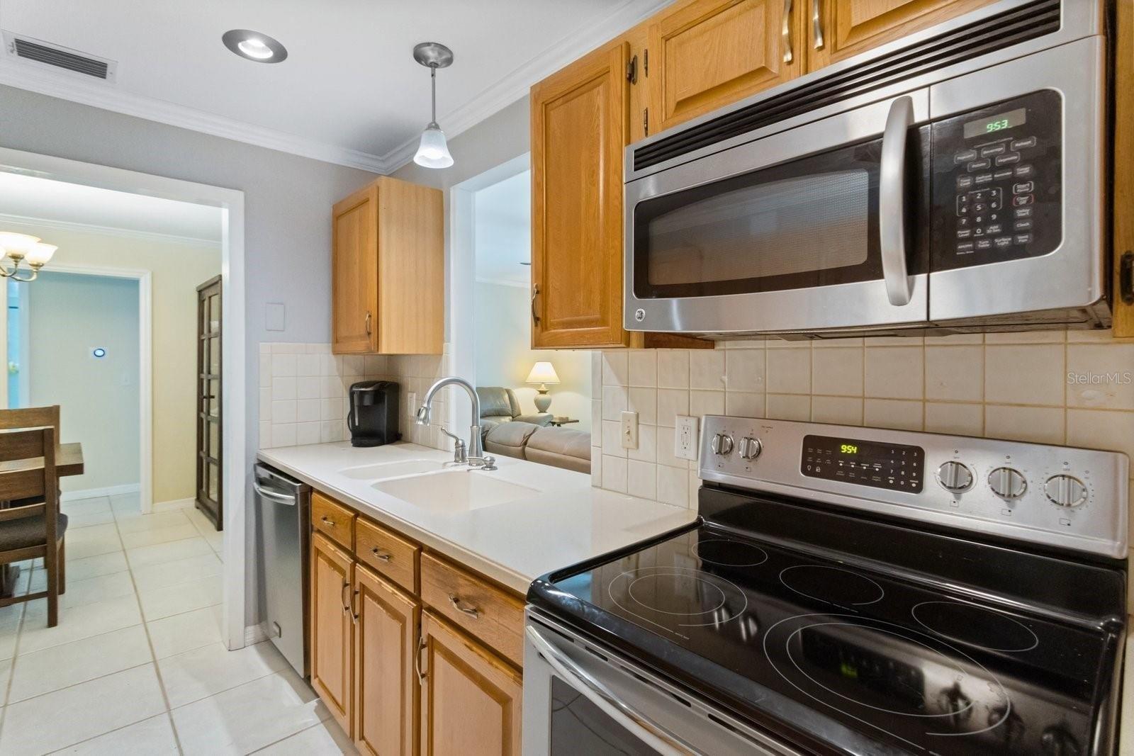 Hetrick Cir N, Largo, FL 33774