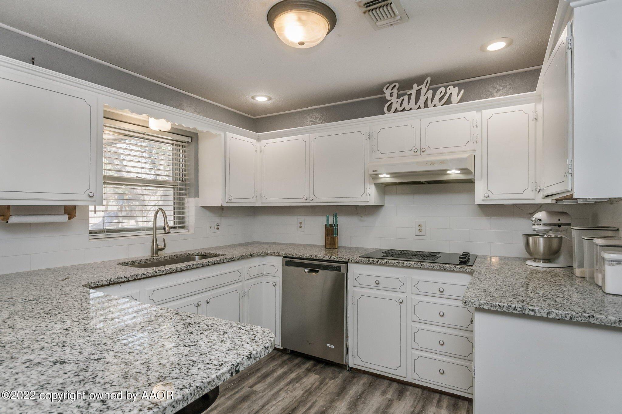 Armstrong Ave, Dumas, TX 79029