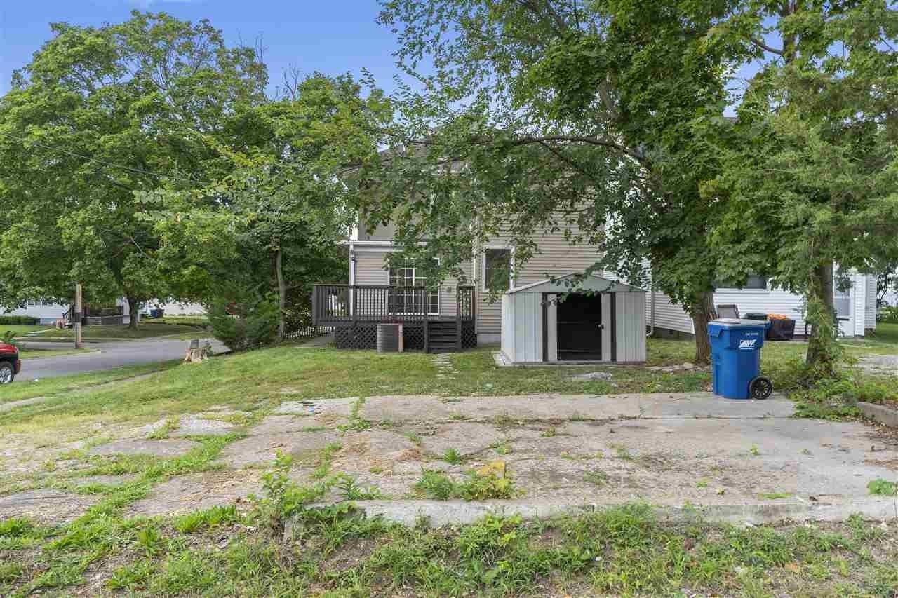 Maple Ave, Muscatine, IA 52761