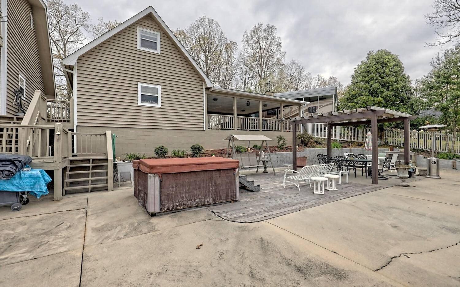 Looking Glass Ln, Murphy, NC 28906