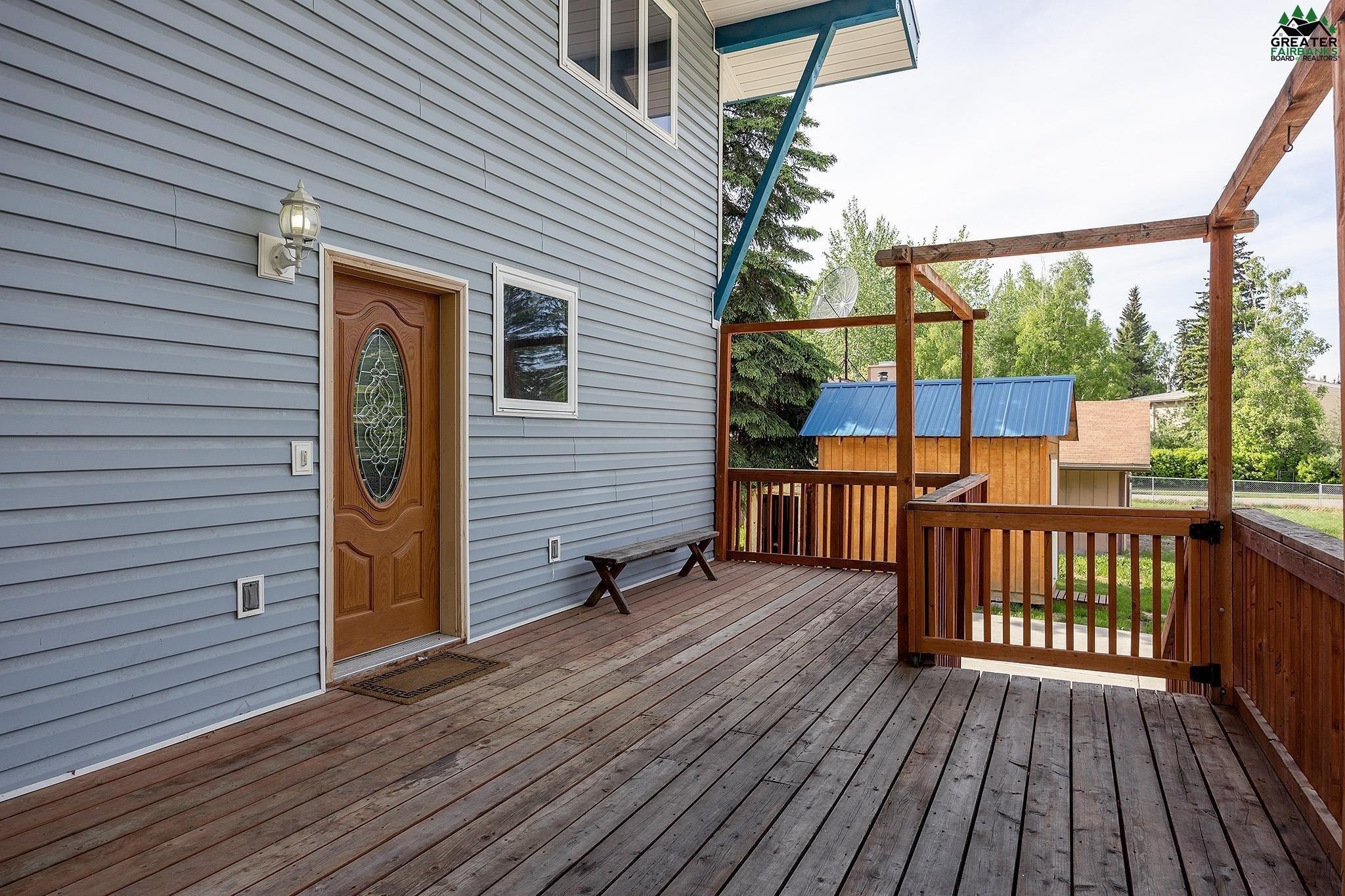 Stanford Dr, Fairbanks, AK 99709