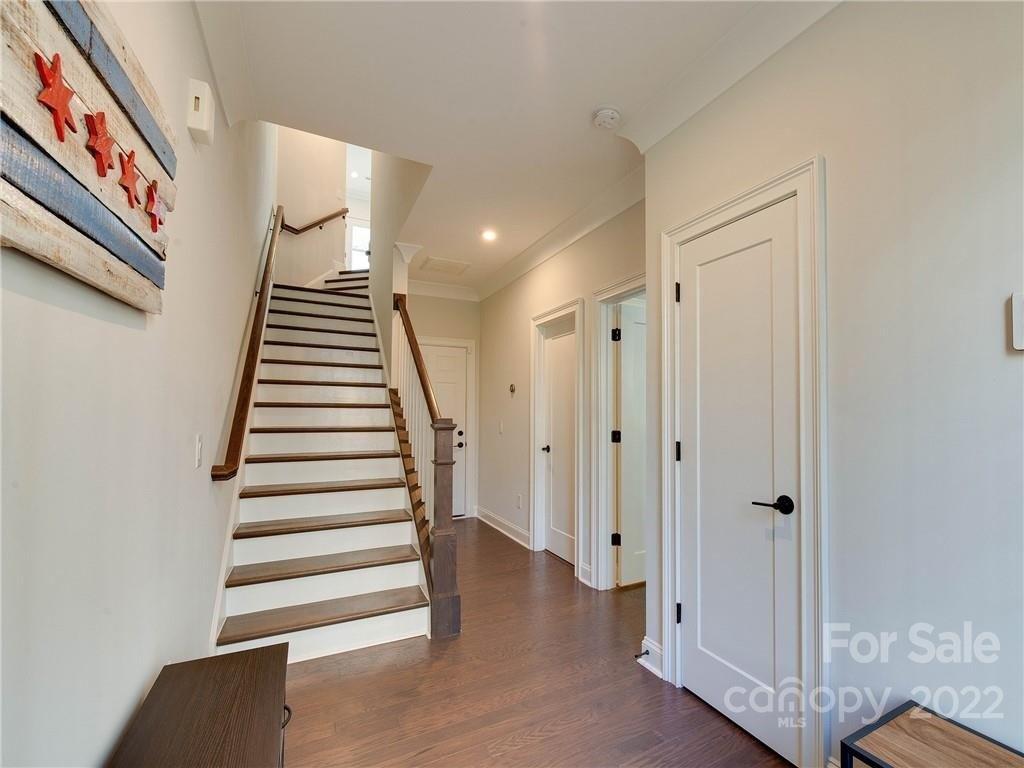 Harrowsmith Ln, Charlotte, NC 28204