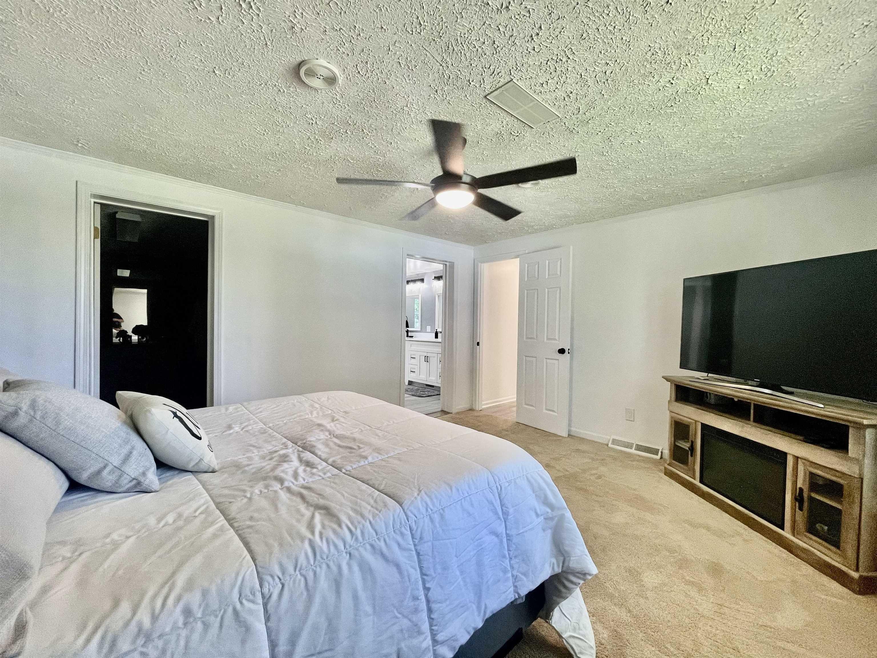Scott Cir, Havana, FL 32333