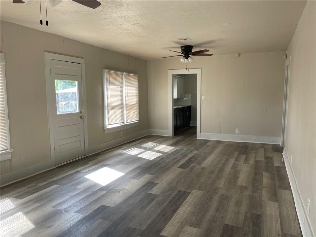 E Main St, Norman, OK 73071