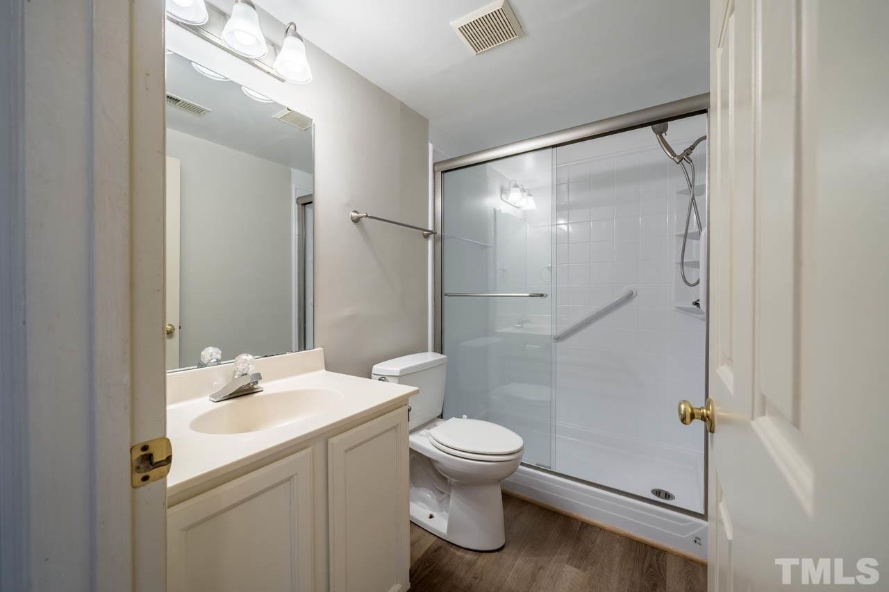 Duchess Ln, Chapel Hill, NC 27517