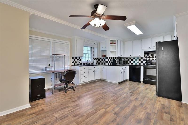 Lewis Ct, Canton, GA 30114