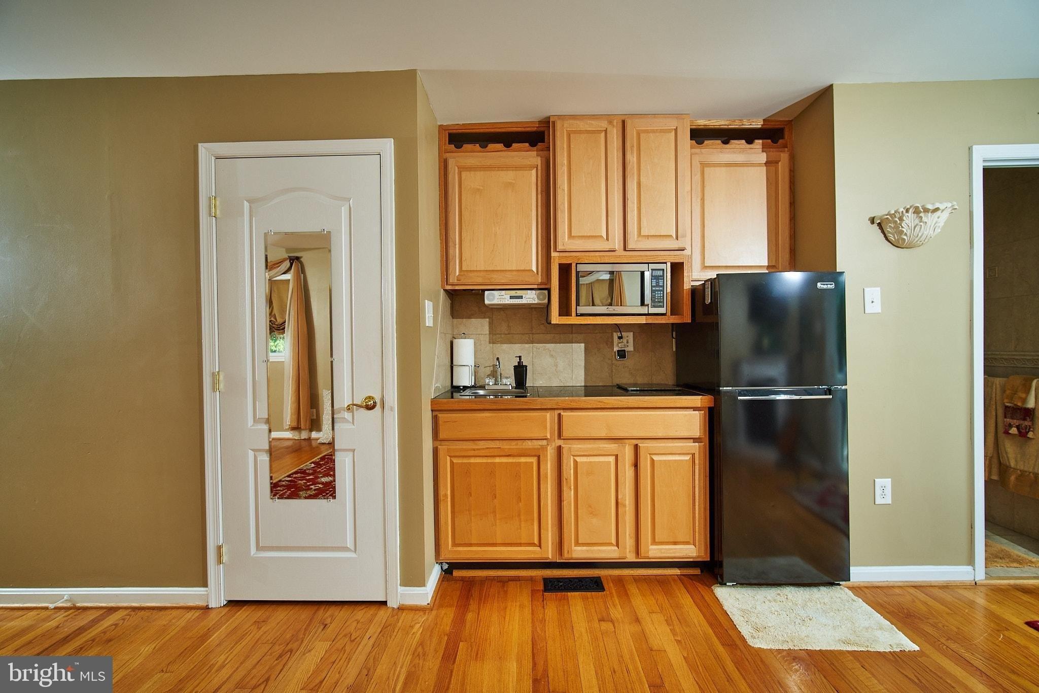 Woodville Rd, Waldorf, MD 20601