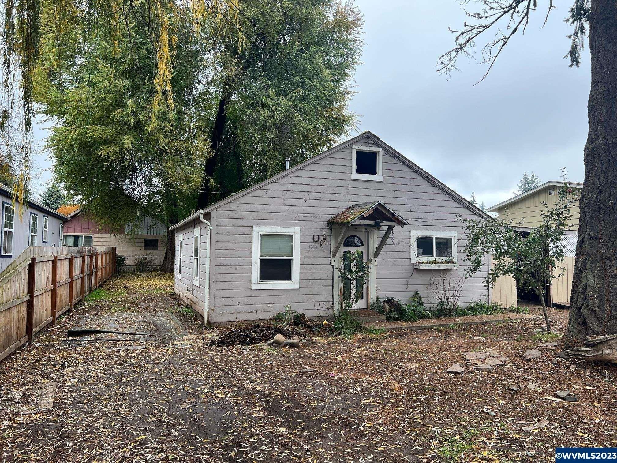 Poplar St, Sweet Home, OR 97386