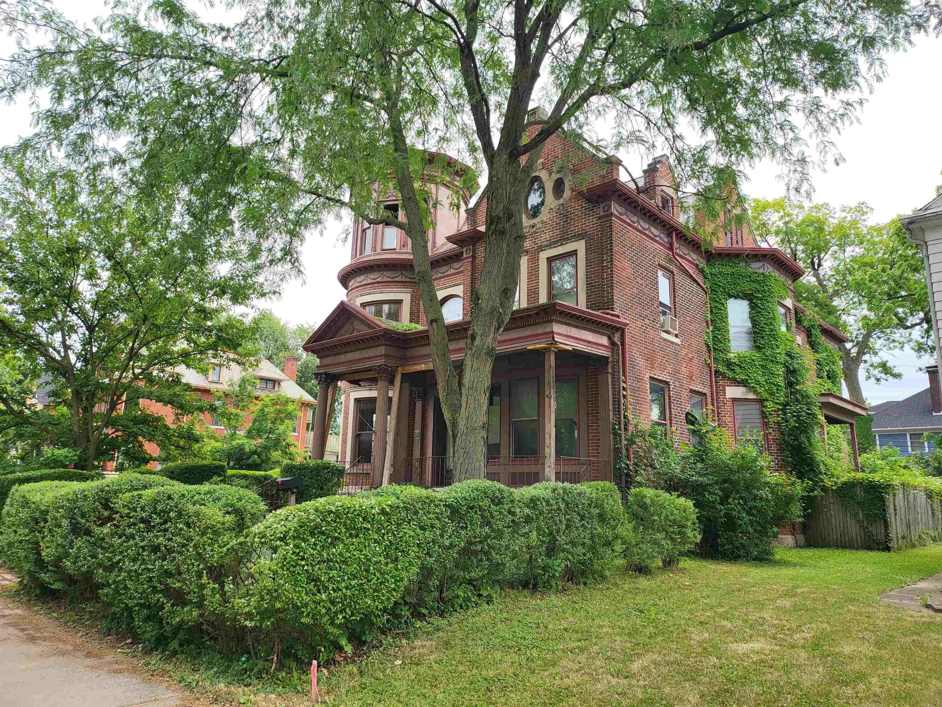 W Creighton Ave, Fort Wayne, IN 46807
