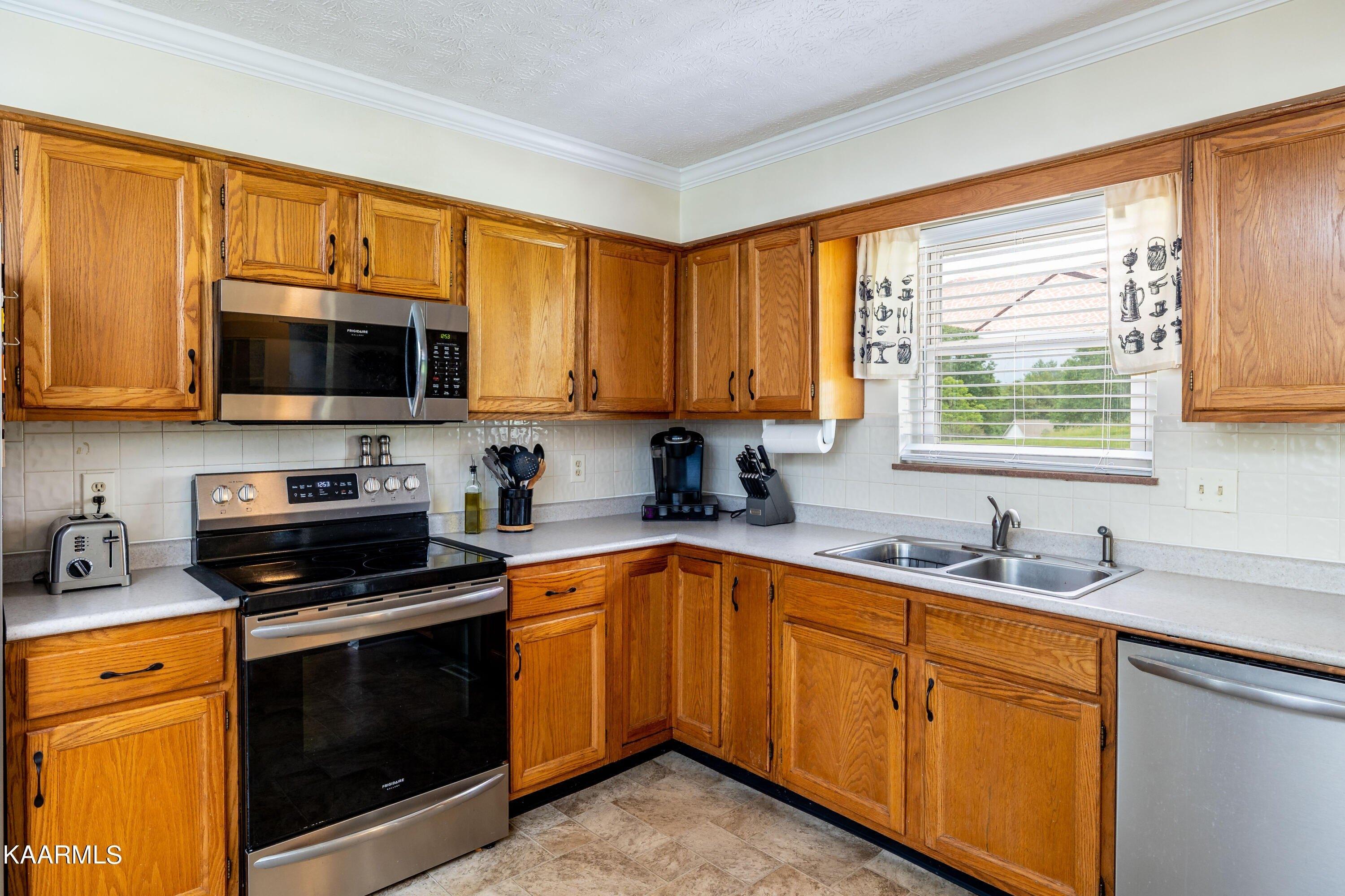 Burnett Station Rd, Seymour, TN 37865