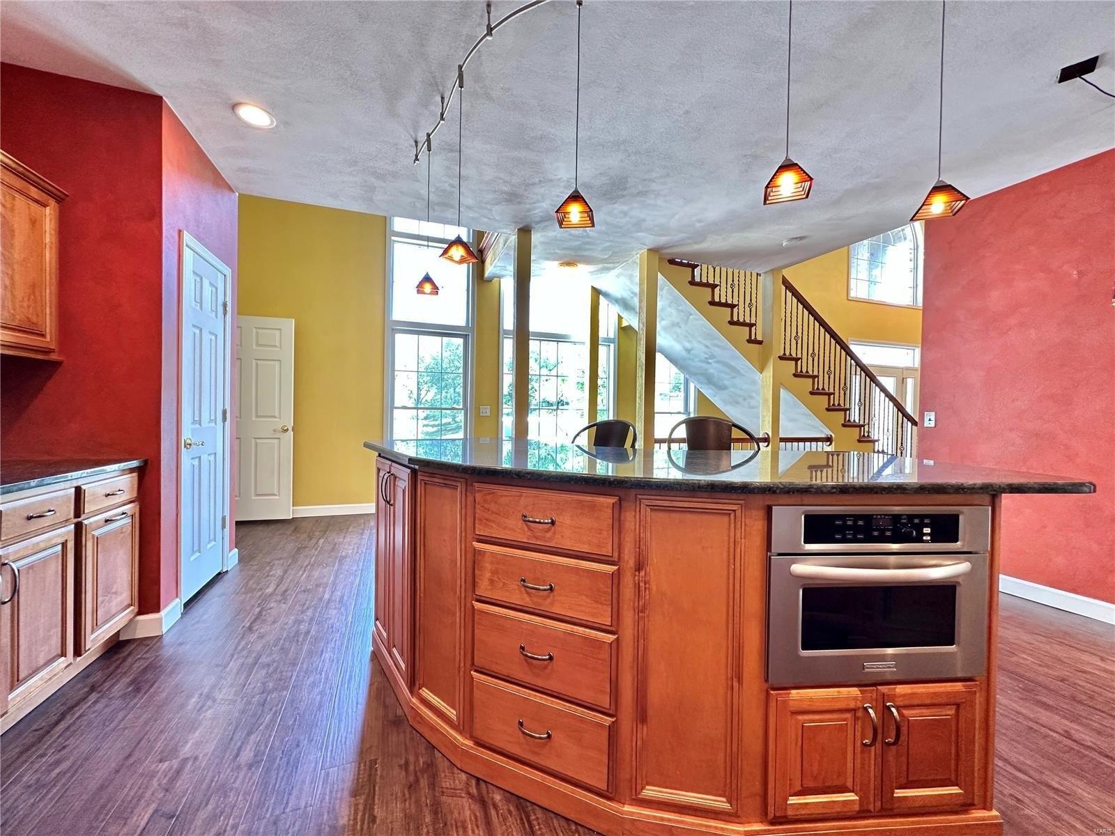 Timber Lake Dr, Collinsville, IL 62234
