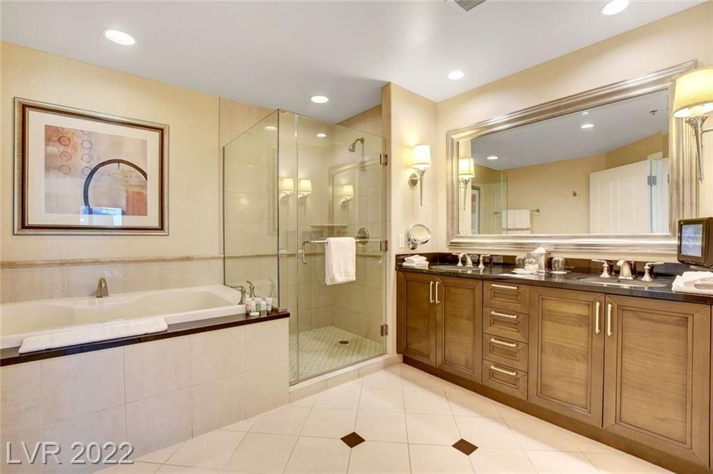 E Harmon Ave, Las Vegas, NV 89109