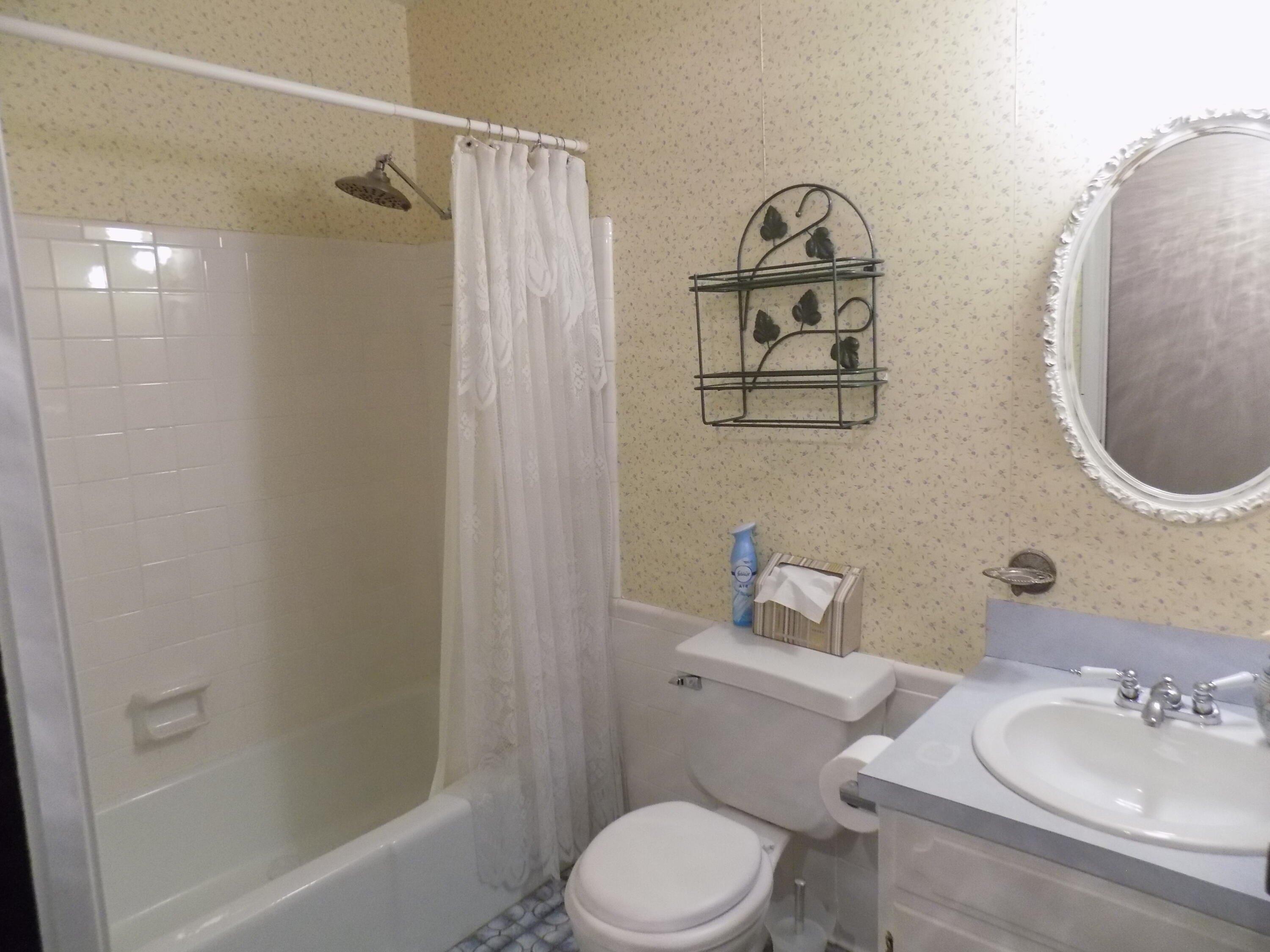 Basswood St, Jenison, MI 49428