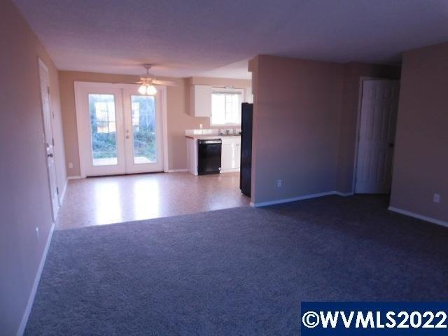 S Pershing St, Mount Angel, OR 97362