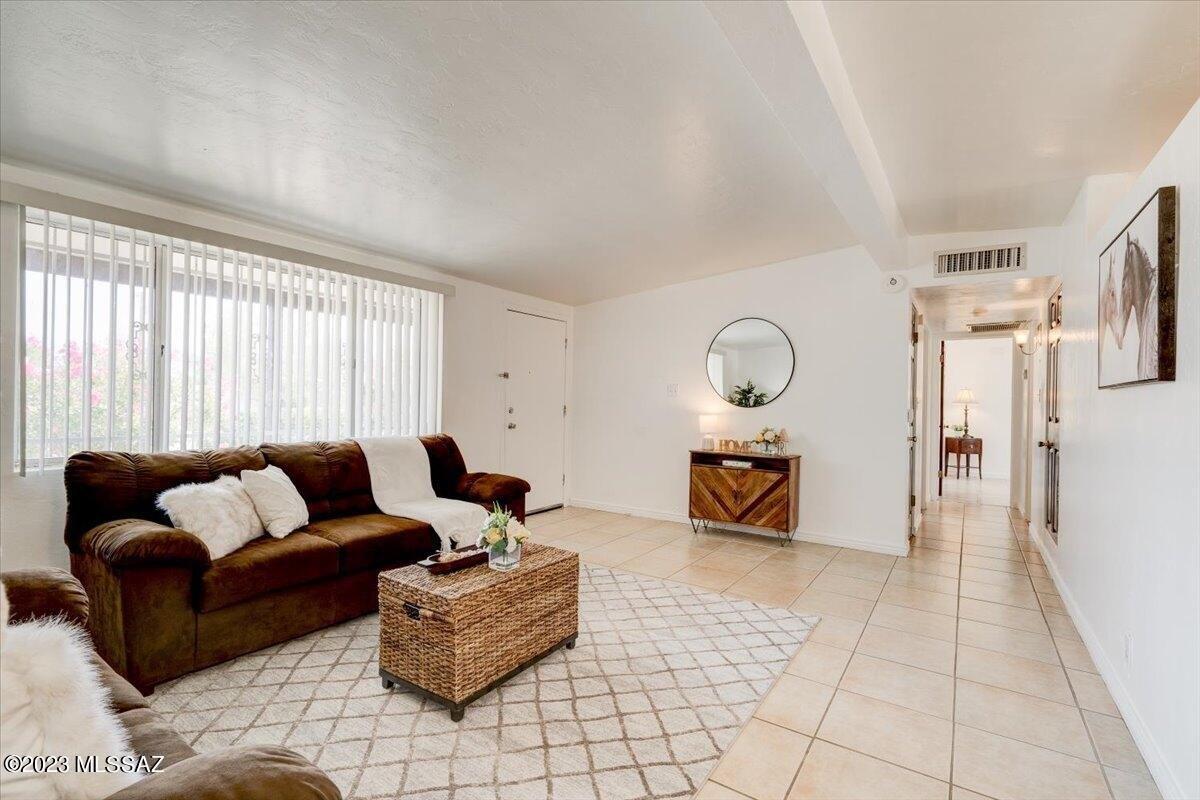E 28th St, Tucson, AZ 85711