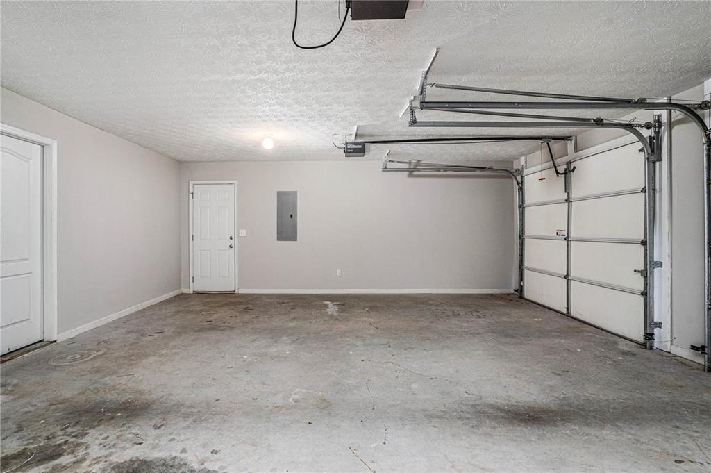Jenna Ln, Covington, GA 30016