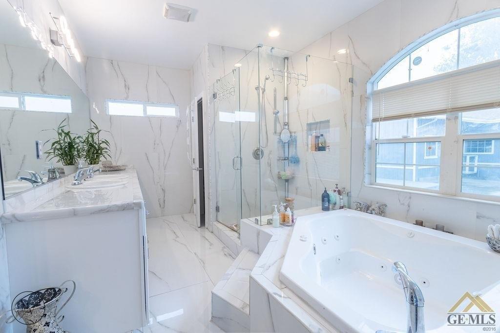 Benner St, Delano, CA 93215