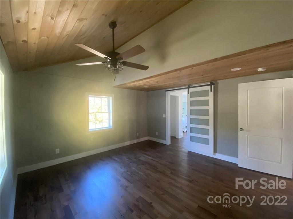 Mccall Town Rd, Granite Falls, NC 28630
