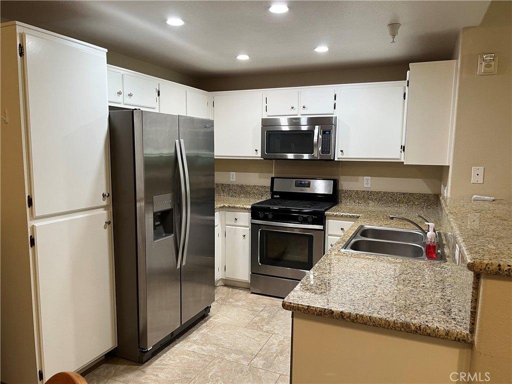Adam Ln, Temecula, CA 92592
