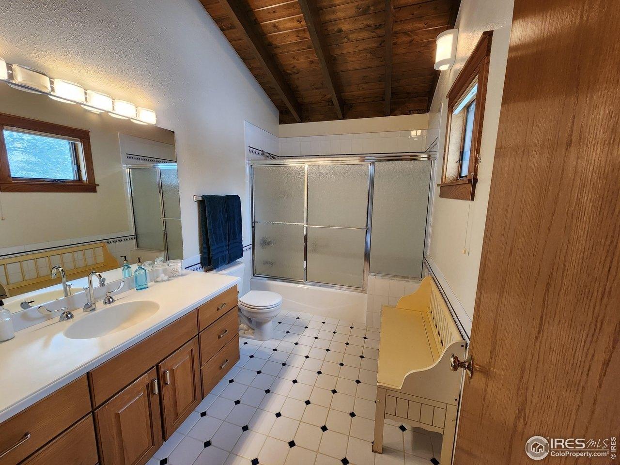 Ridge Ln, Estes Park, CO 80517