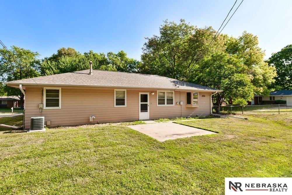 Fowler Ave, Omaha, NE 68134