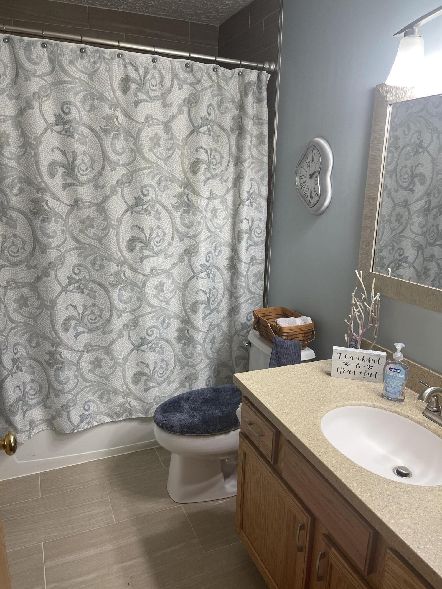 Leppert Rd, Hilliard, OH 43026