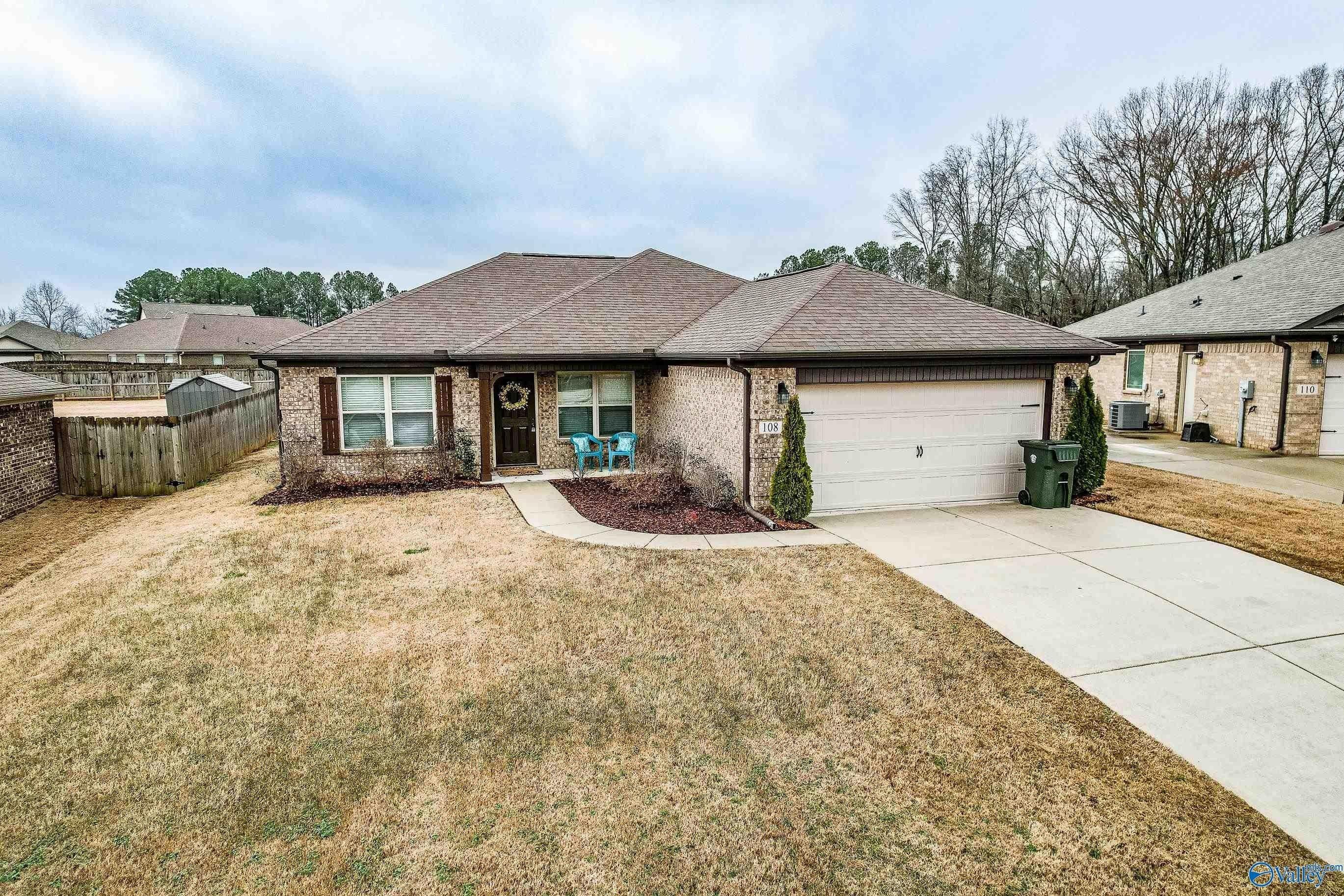 Lois Mance Ln, New Market, AL 35761