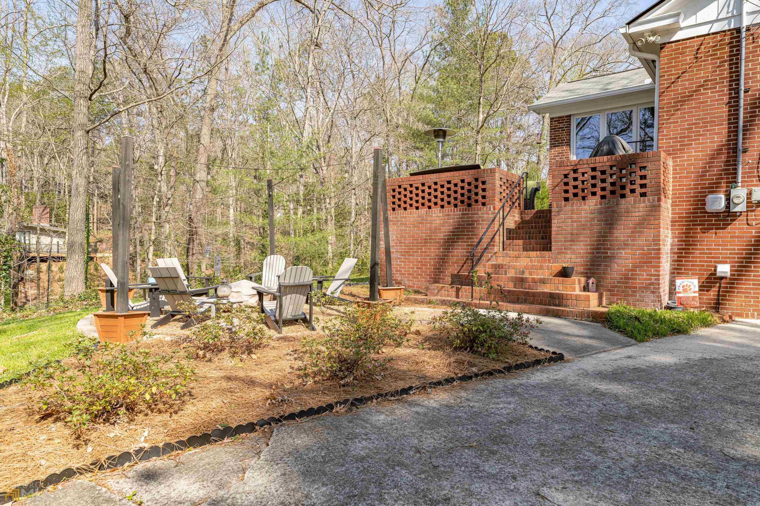 Crestwood Dr Sw, Rome, GA 30165