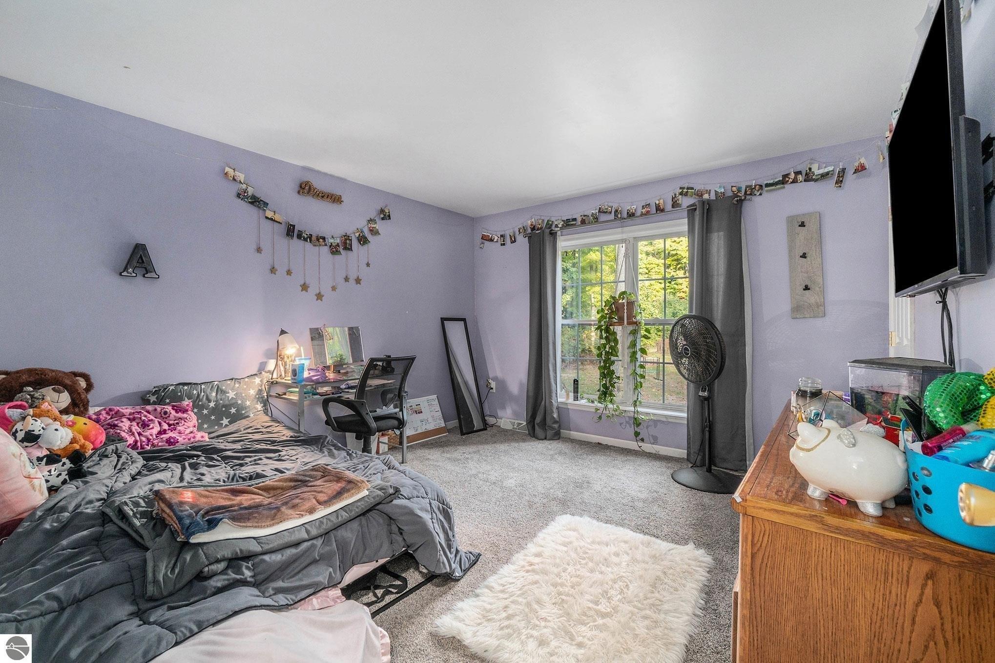 Dobie Ln, Mancelona, MI 49659