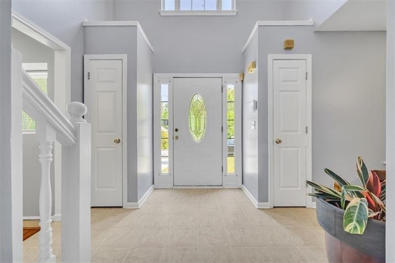 Briar Knoll Rd, Lithonia, GA 30058