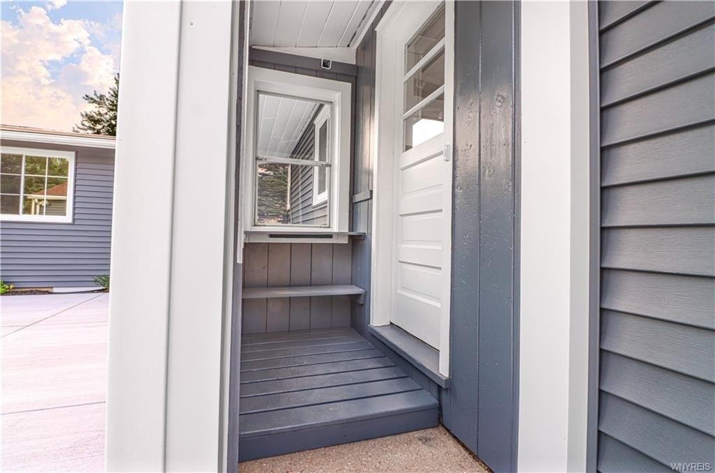 Columbia Ave, Lancaster, NY 14086