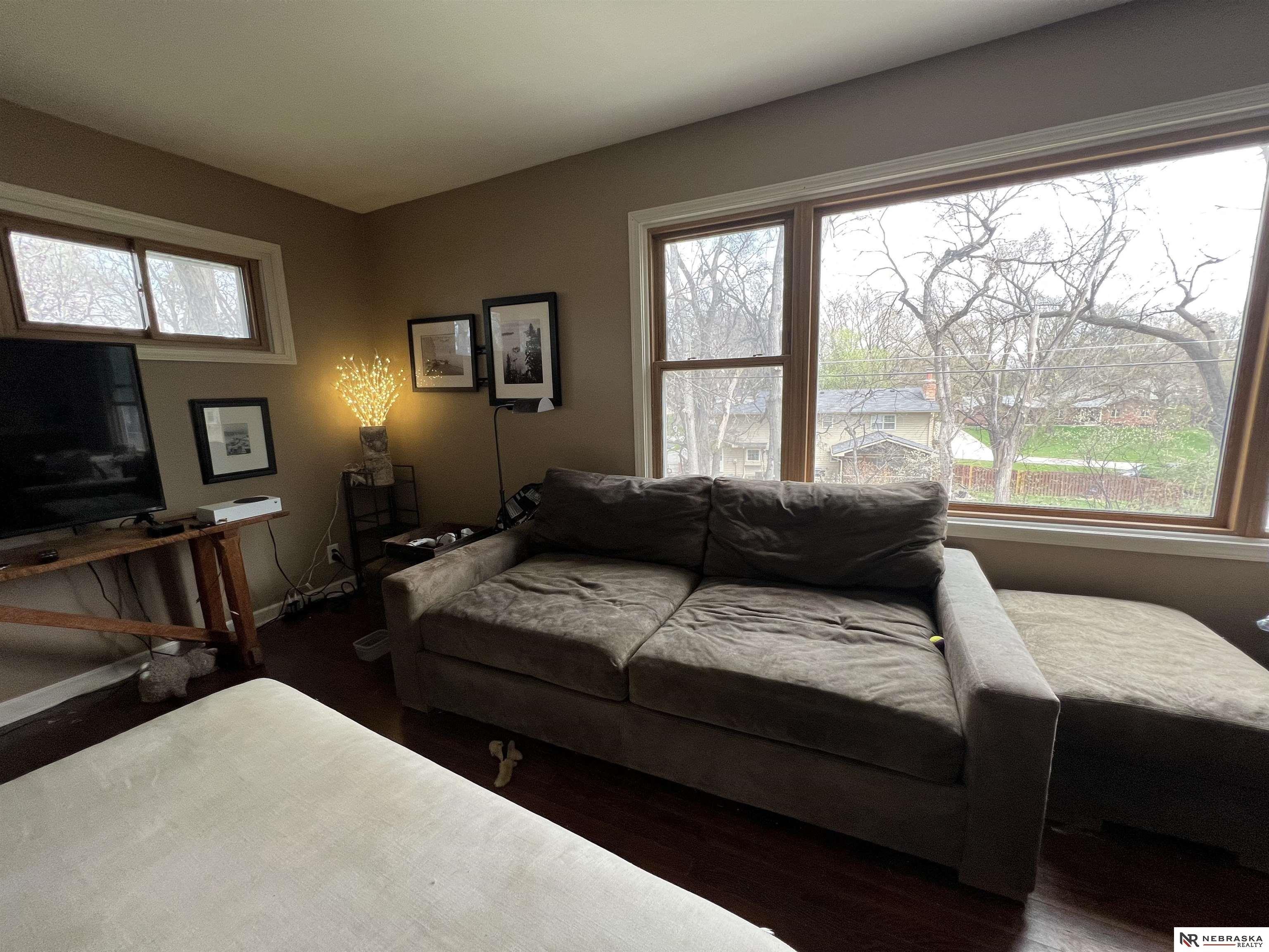 S 102nd St, Omaha, NE 68124