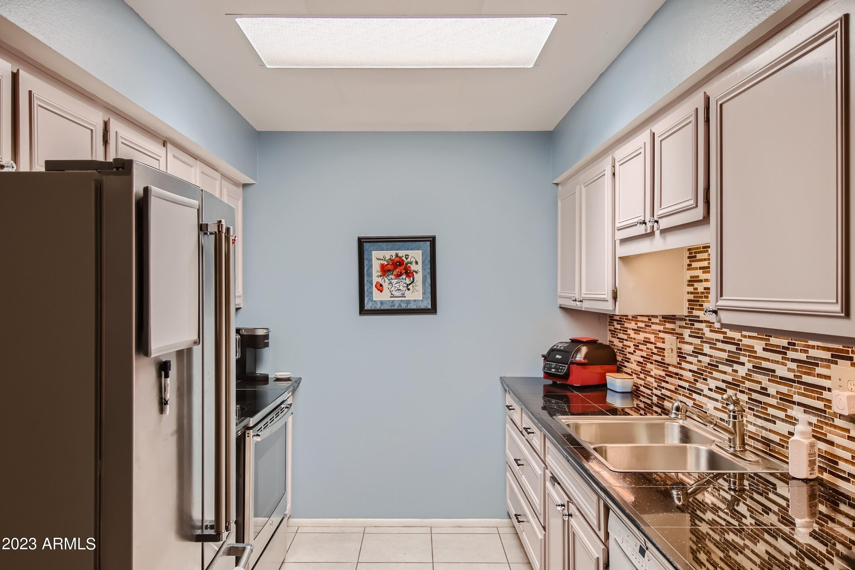 N 100th Ave, Sun City, AZ 85351