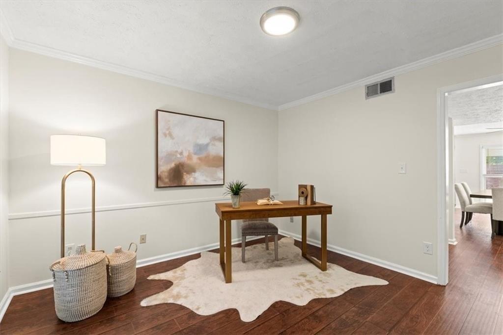 Meadow Ln, Marietta, GA 30068