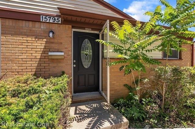 Taft St, Romulus, MI 48174