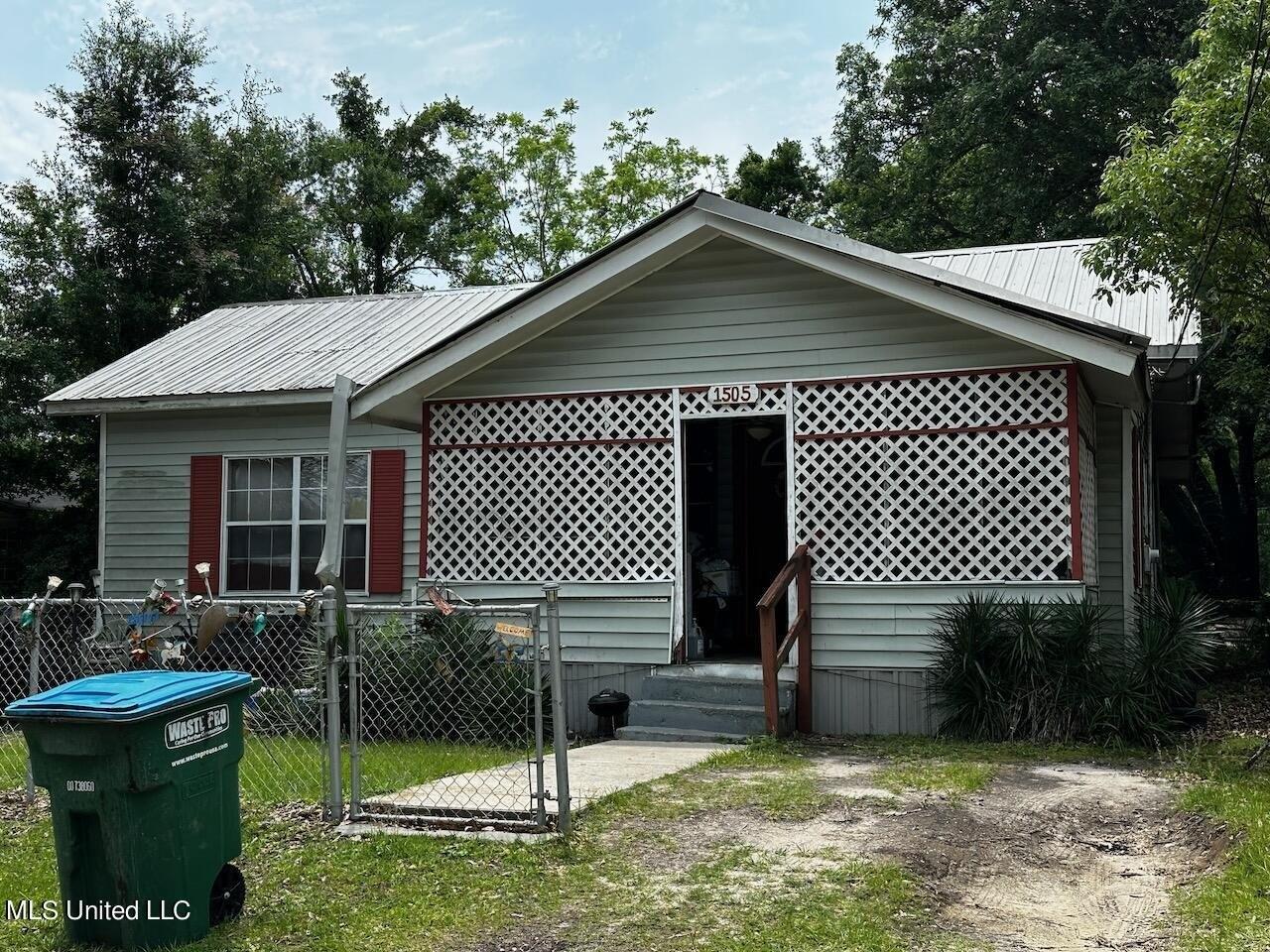 Dixie Ave, Gulfport, MS 39501