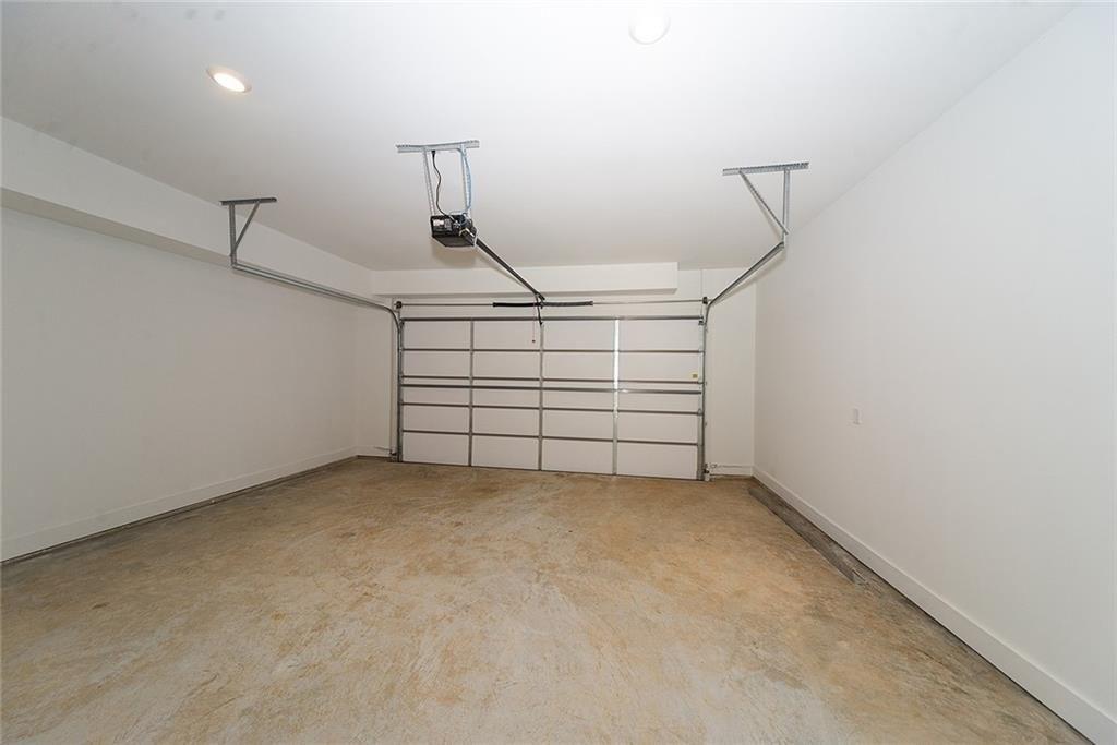 Jack Vernon Cir, Powder Springs, GA 30127