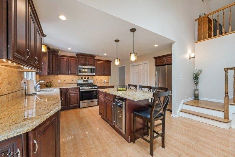 Ridgeview Dr, Belle Mead, NJ 08502