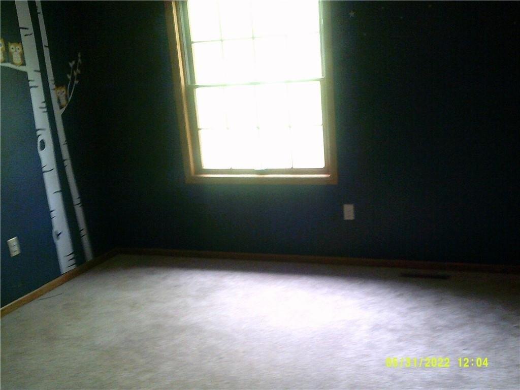 Maplewood Dr, Onalaska, WI 54650