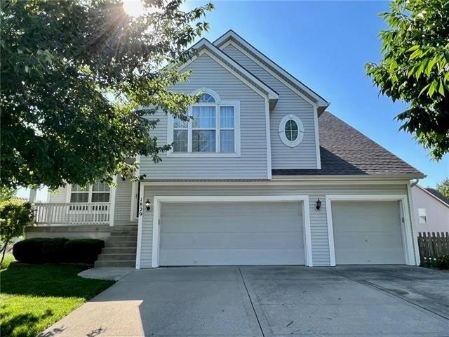 White Tail Ln, Liberty, MO 64068