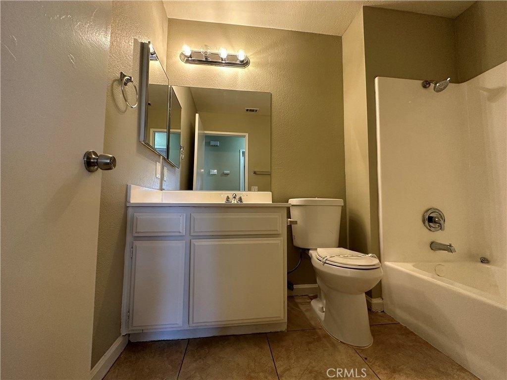 Collett Ave, Riverside, CA 92505