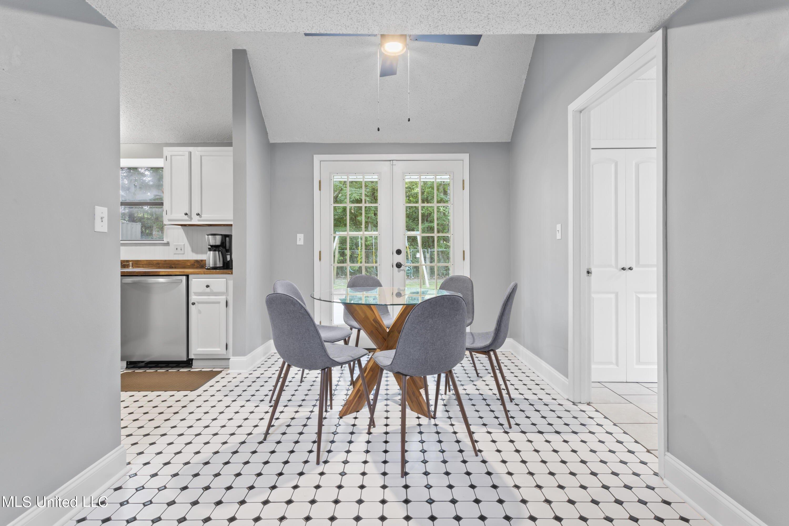 Point Aux Chenes Rd, Ocean Springs, MS 39564
