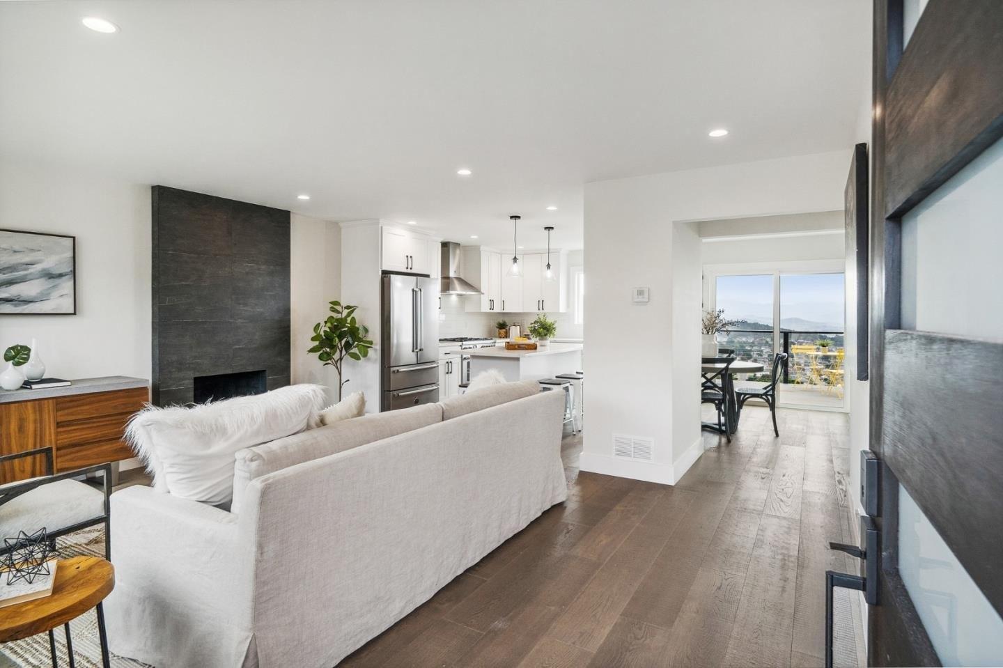 Beachview Ave, Pacifica, CA 94044