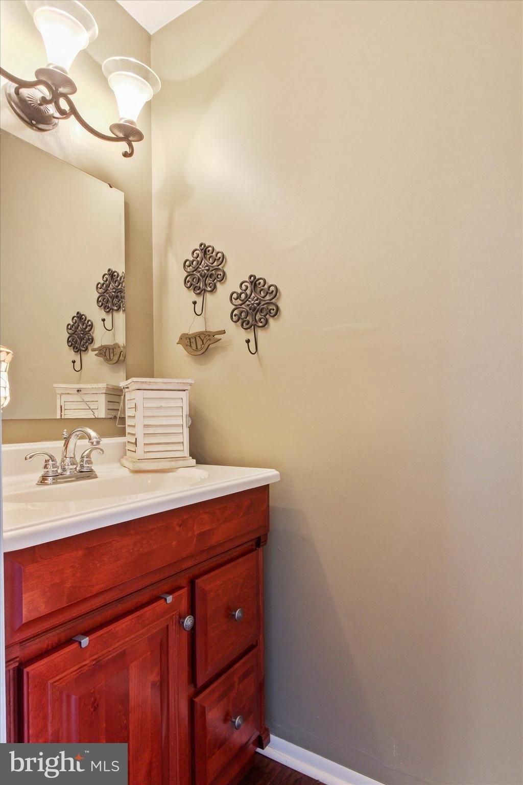 Dutton Ct, York, PA 17402