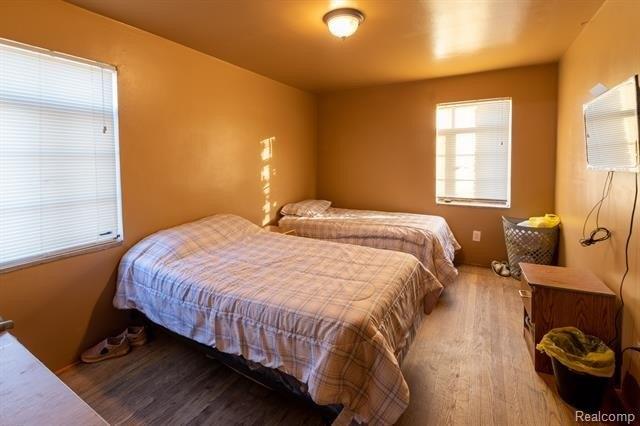 Middlepoint St, Detroit, MI 48204