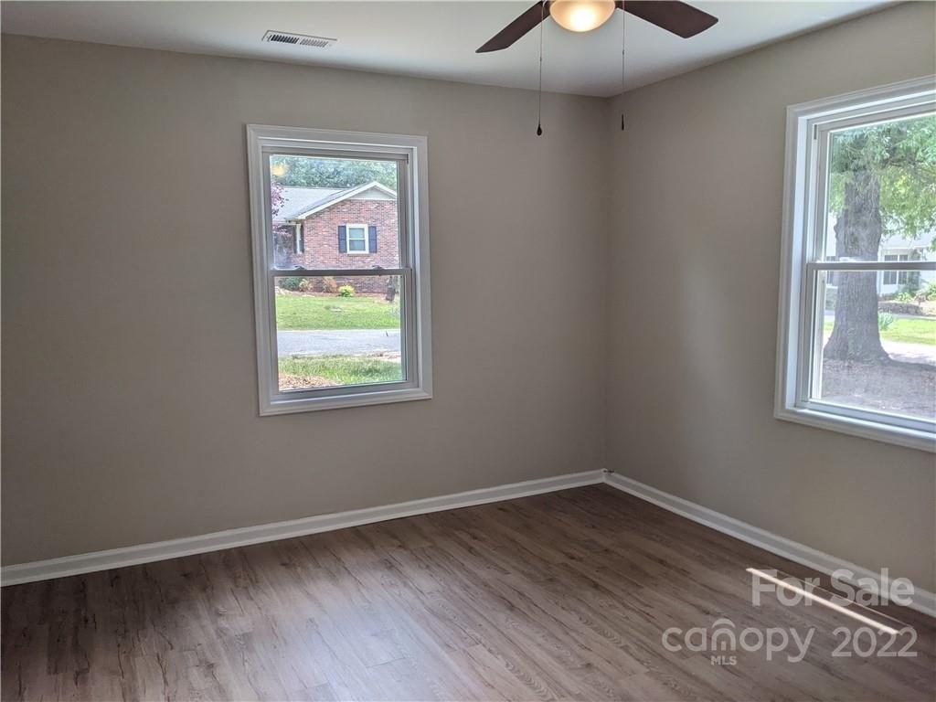Carolyn Ave, Kannapolis, NC 28083