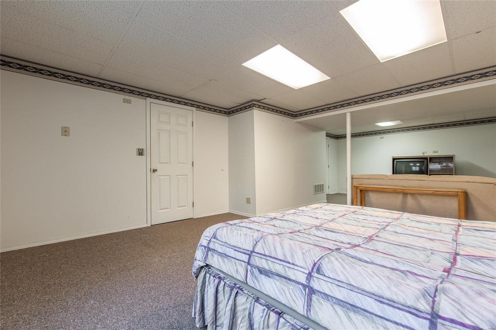 Brenda Ct, Festus, MO 63028