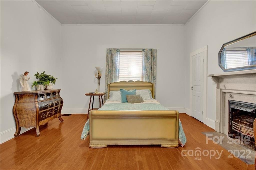 N Thomas Ave, Newton, NC 28658